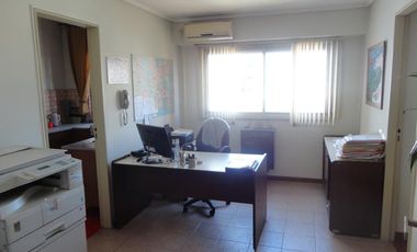 RETASADO - Maipú 400 2 pisos 240mts ideal para oficinas!