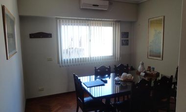 RETASADO - Maipú 400 2 pisos 240mts ideal para oficinas!