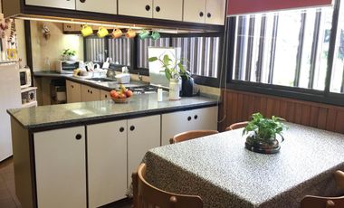 Venta departamento de 4 ambientes con cochera, en La Lucila