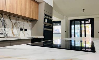 4° Piso - 265 m2 totales -Excelente 5 amb c/ dependecia