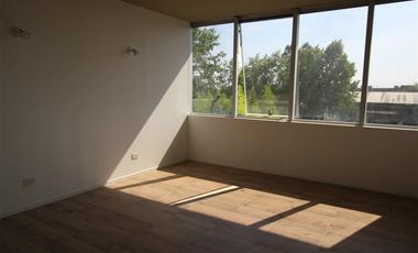 Oficina con cocina y cocheras - Beccar