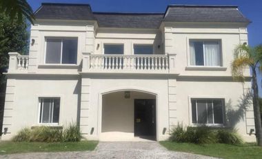 Venta hermosa casa en El Golf Nordelta