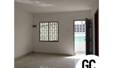 Se vende casa con locales comerciales -  Soledad 2000/ Villa monaco