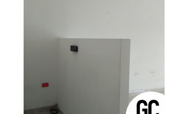 Se vende casa con locales comerciales -  Soledad 2000/ Villa monaco