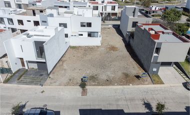 Terreno en venta en Fraccionamiento Adamar, Dentro de Coto, con Seguridad