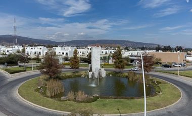 Terreno en venta en Fraccionamiento Adamar dentro de coto con seguridad