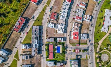 Terreno en venta en Fraccionamiento Adamar dentro de coto con seguridad