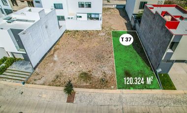 Terreno en Venta en Fraccionamiento Adamar