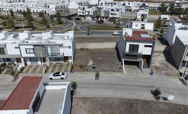 Terreno en Fraccionamiento Adamar, en Coto con Seguridad