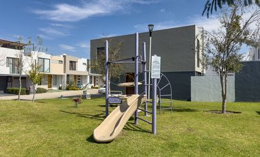 Terreno en Fraccionamiento Adamar, en Coto con Seguridad