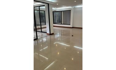 VENTA DE CASA EN EL POBLADO - MEDELLIN