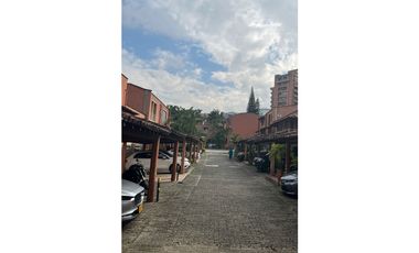 VENTA DE CASA EN EL POBLADO - MEDELLIN