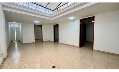 Casa remodelada de una planta en venta Barrio El Centro Palmira Valle