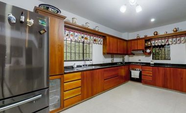 HERMOSA CASA POBLADO COLA DEL ZORRO