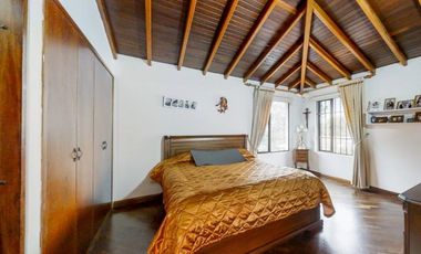 HERMOSA CASA POBLADO COLA DEL ZORRO