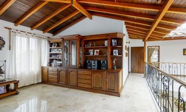 HERMOSA CASA POBLADO COLA DEL ZORRO