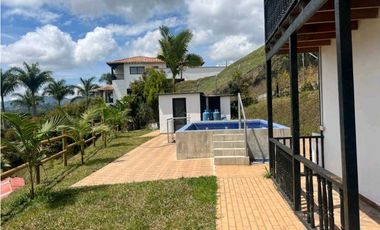 VENTA FINCA EN GUATAPE VEREDA LA CHAPA