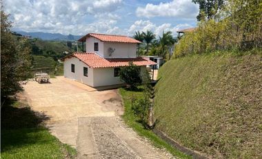 VENTA FINCA EN GUATAPE VEREDA LA CHAPA