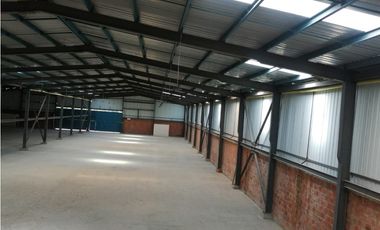 VENTA DE BODEGAS ZONA LA DOLORES