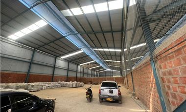 VENTA DE BODEGAS ZONA LA DOLORES