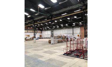 ARRIENDO BODEGA EN CAZUCA ZONA INDUSTRIAL