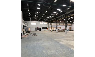 ARRIENDO BODEGA EN CAZUCA ZONA INDUSTRIAL