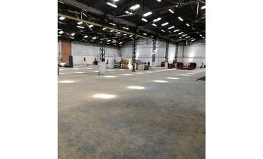 ARRIENDO BODEGA EN CAZUCA ZONA INDUSTRIAL