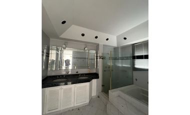 ARRIENDO CASA AMOBLADA ESQUINERA MIRAFLORES CALI