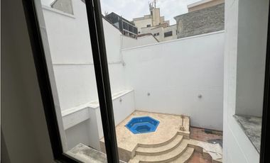 ARRIENDO CASA AMOBLADA ESQUINERA MIRAFLORES CALI