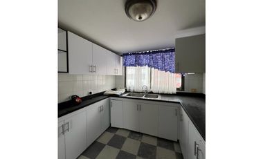 ARRIENDO CASA AMOBLADA ESQUINERA MIRAFLORES CALI