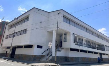 ALQUILA AREAS EN 2 Y 3 PISO EDIFICIO EN EL CENTRO DE CALI