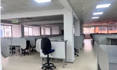 ALQUILA AREAS EN 2 Y 3 PISO EDIFICIO EN EL CENTRO DE CALI