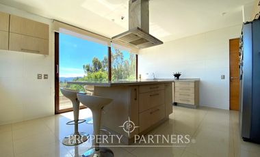 Alto Lafquén luminosa casa mediterránea con vista