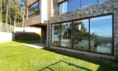 Alto Lafquén luminosa casa mediterránea con vista