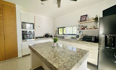 VENTA DE CASA EN RESIDENCIAL ALEZA CONKAL