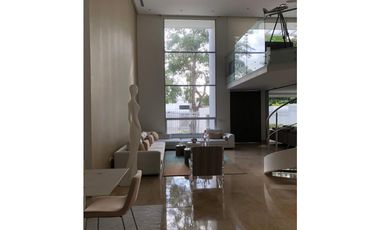SE VENDE CASA DE LUJO EN ALTOS DE RIOMAR