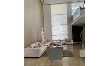 SE VENDE CASA DE LUJO EN ALTOS DE RIOMAR