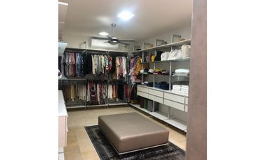 SE VENDE CASA DE LUJO EN ALTOS DE RIOMAR