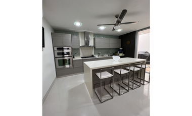 SE VENDE CASA DE LUJO EN ALTOS DE RIOMAR