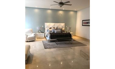 SE VENDE CASA DE LUJO EN ALTOS DE RIOMAR