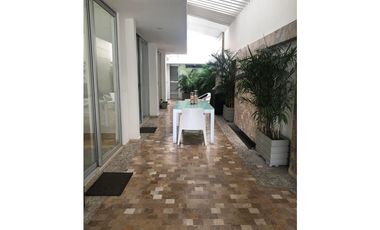 SE VENDE CASA DE LUJO EN ALTOS DE RIOMAR