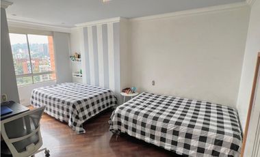 VENTA HERMOSO APARTAMENTO EN LAS SANTAS POBLADO