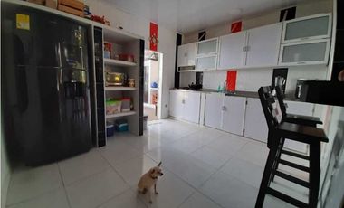 SE VENDE CASA BARRIO ENRIQUE PUPO
