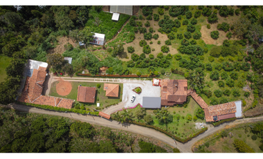 Finca Caballista Guarne, Vía Aeropuerto