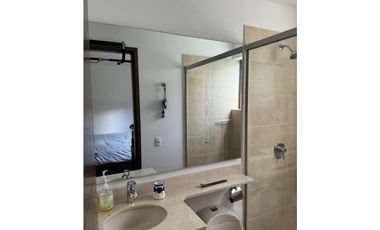 Venta de apartamento con terraza en el retiro