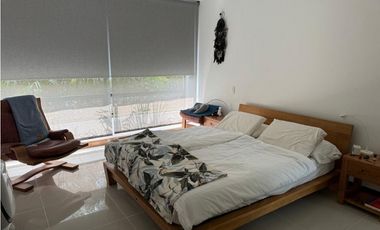 Venta de apartamento con terraza en el retiro