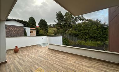 Casa para Renta Amoblada en Envigado sector las Palmas