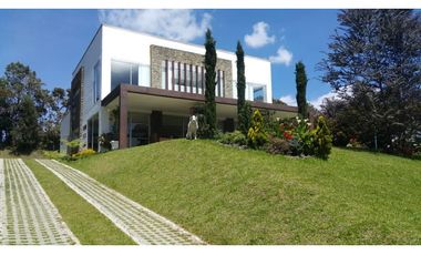 Casa para Renta Amoblada en Envigado sector las Palmas