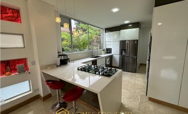 Casa para Renta Amoblada en Envigado sector las Palmas