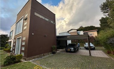 Casa para Renta Amoblada en Envigado sector las Palmas